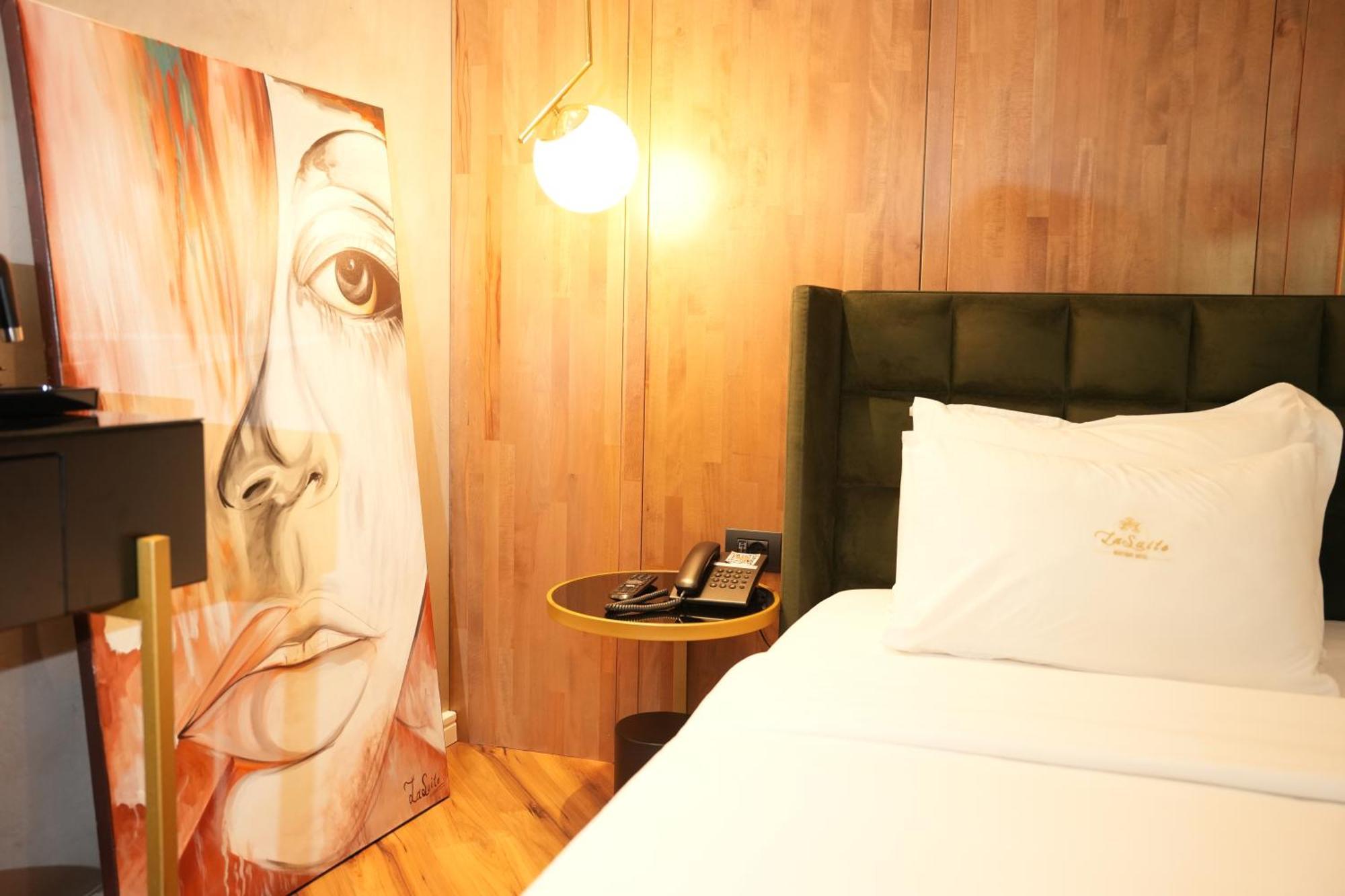 La Suite Boutique Hotel Tirana Kültér fotó