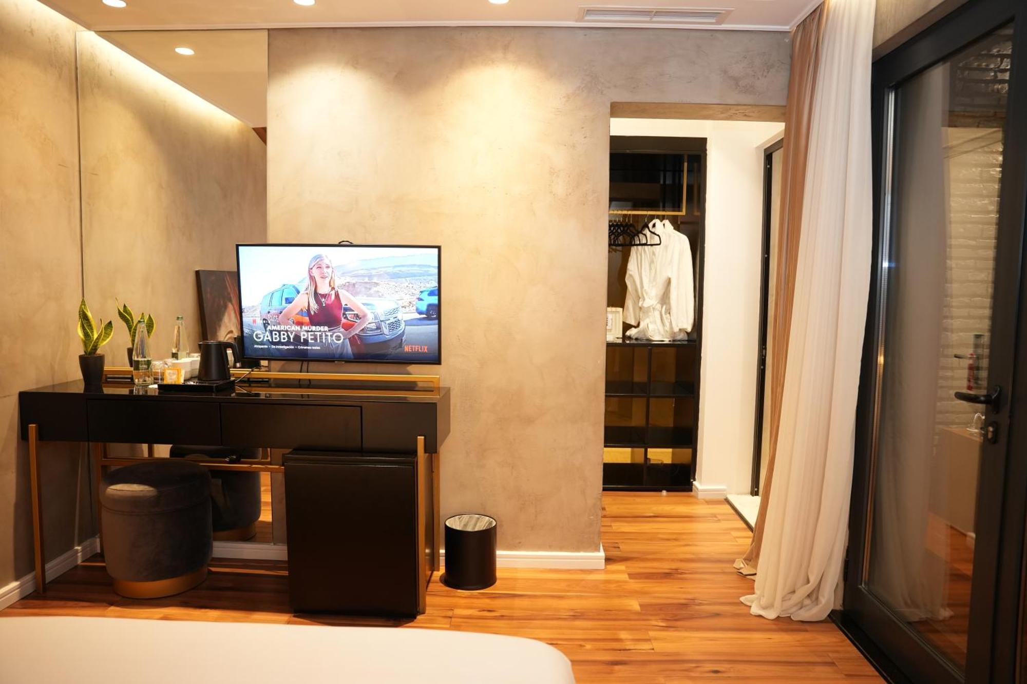 La Suite Boutique Hotel Tirana Kültér fotó