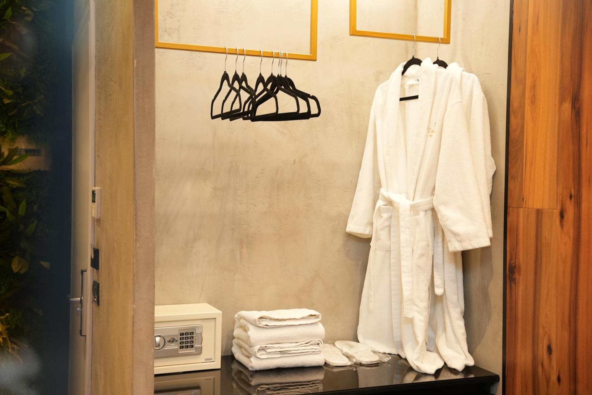 La Suite Boutique Hotel Tirana Kültér fotó